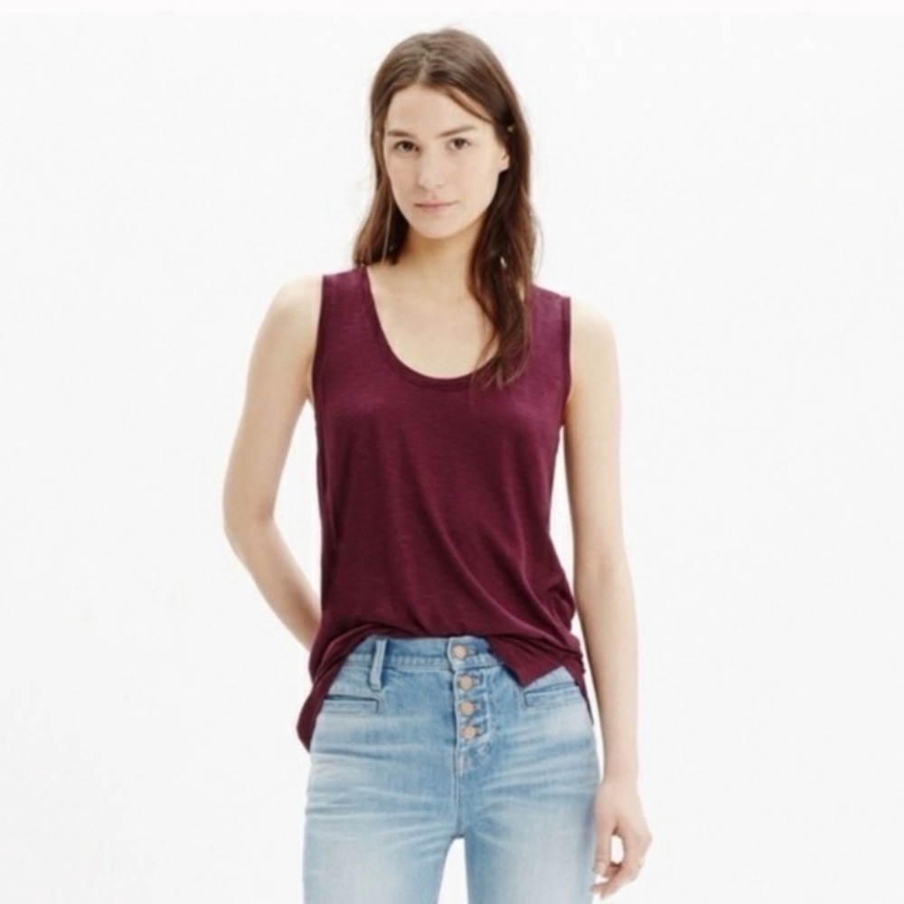 Madewell Sleeveless Scoop Neck Tank in Burgundy